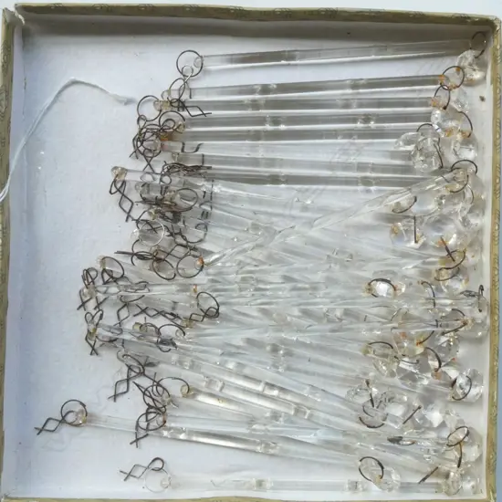 34 VINTAGE CRYSTAL STRING DROPS WITH HANGING ATTACHMENTS, L.135MM