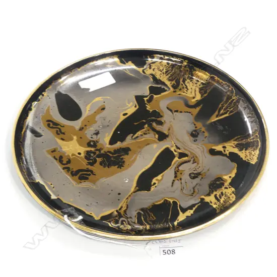 PATTI MEADS (1959-2013) MARBLED LUSTRE GLAZE PLATE Dia.270mm