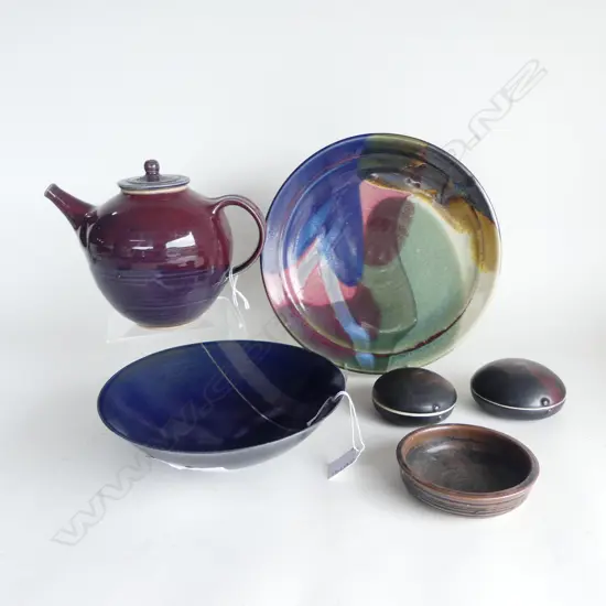 6 ASST PCES NZ POTTERY; DORIS DUTCH SML DISH, BEVERLEY HORWICK PORCELAIN BOWL, HEATHER TOWNSEND TEACUP, etc H.180mm