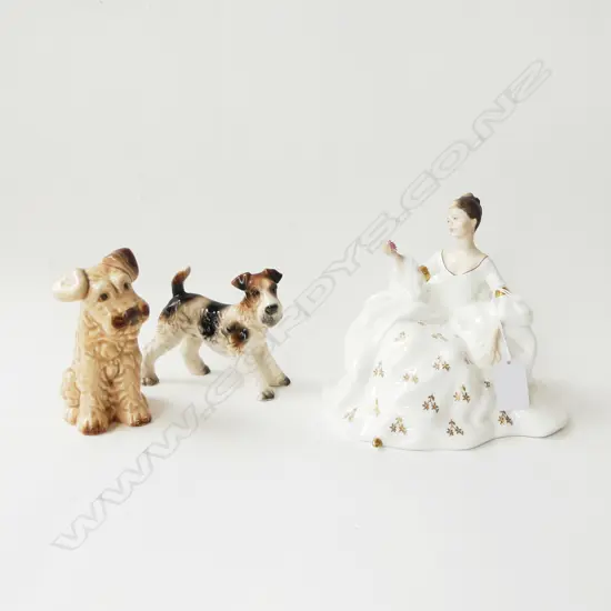 ROYAL DOULTON 'MY LOVE' H.160mm + 2 DOGS