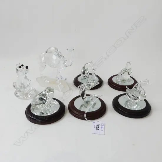 5 'A MOTHER'S LOVE' BLOWN GLASS FIGURINES w. LG CRYSTAL CAMEL H.115mm & DOG 