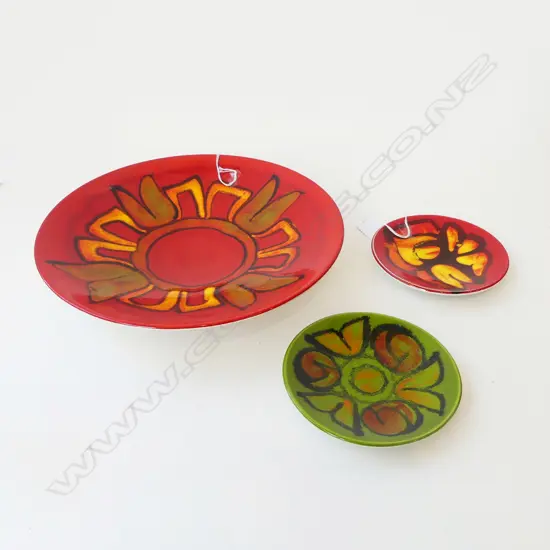 POOLE  SHALLOW BOWL DIA270MM & 2 SMALL DISHES DIA120MM