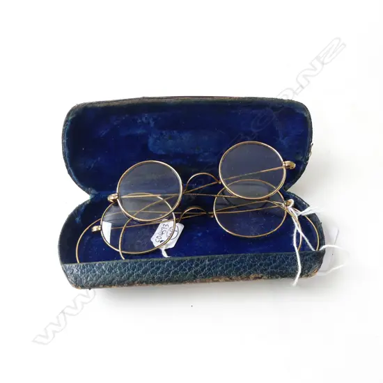 2 PRS VINTAGE SPECTACLES IN CASE (CD4513)