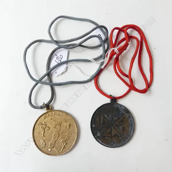 2 NZ COMMONWEALTH GAMES MEDALS 1974 (surface distress) (CD8471)