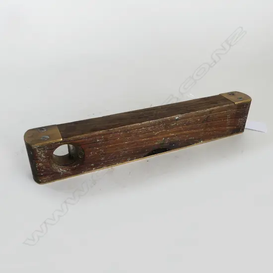 ANTIQUE RABONE & SONS BIRMINGHAM BRASS MOUNTED LEVEL, L.255MM H.45MM
