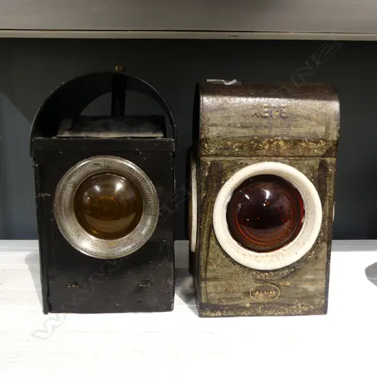 'MAGNET' LANTERN (FAULTS) & 'KENLITE' LANTERN