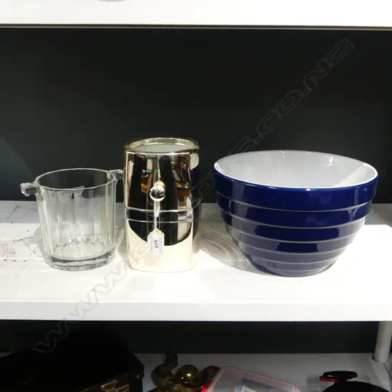 2 ICE BUCKETS (1 MOET & CHANDON) + BLUE MIXING BOWL H.155mm
