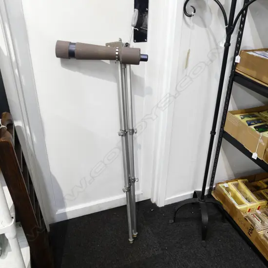 LUMINAR TELESCOPE & TRIPOD