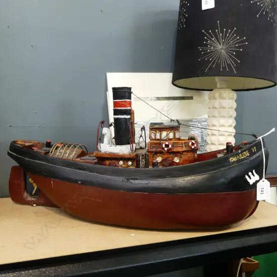 PAINTED RESIN TUG BOAT MODEL 'DANUBE VI' L.490mm