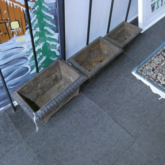 3 GRADUATING CAST IRON PLANTERS 430x290x210mm