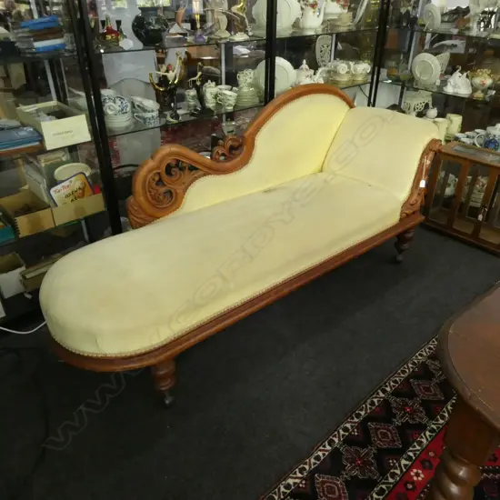 VICTORIAN OAK UPHOLSTERED CHAISE; APROX. 2000x650x890mm