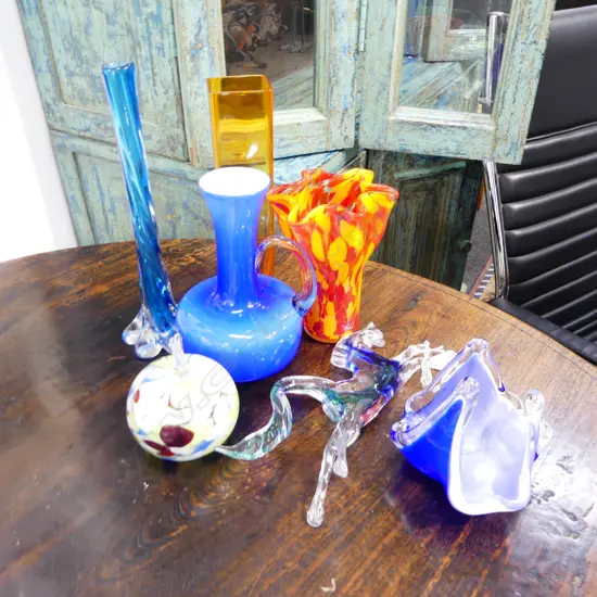 ASST ART GLASS VASES ETC; INCLS A MURANO HORSE