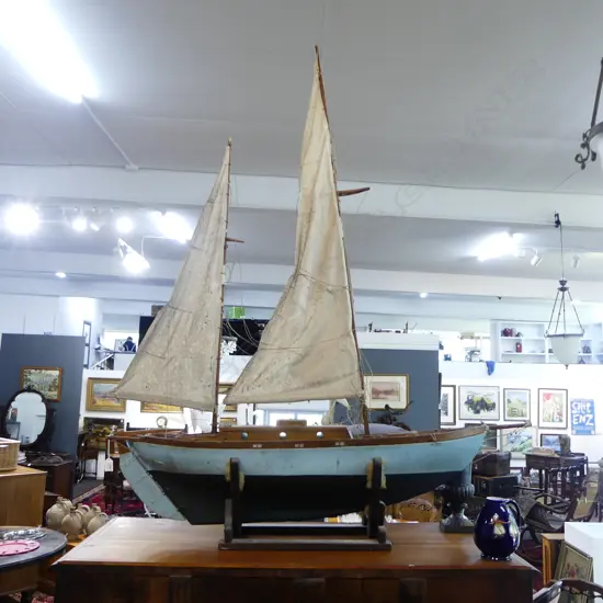 SAIL BOAT MODEL L.1230mm H.1580mm needs a good clean