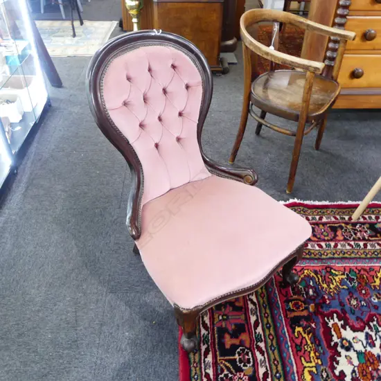 VICTORIAN GRANDMOTHERS CHAIR
