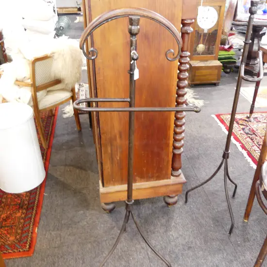 METAL VALET STAND H.1300mm