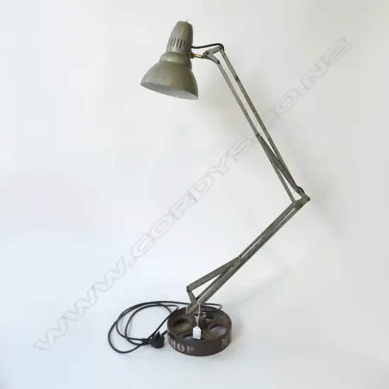 A VINTAGE ANGLEPOISE LAMP 