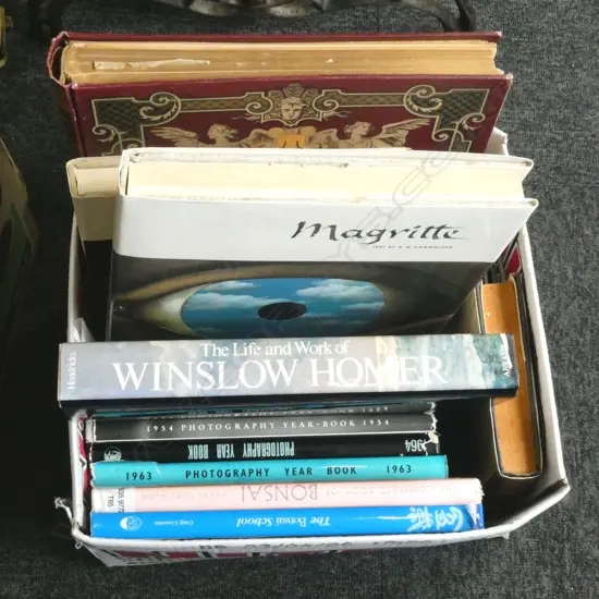 ASST. BOOKS; ARTS INTEREST + 2 FOLDERS VINTAGE 'JOLLY JINGLES' JIGSAWS, PLAYDATE ALBUM