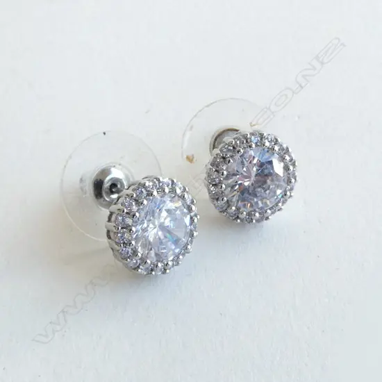 PR CZ STUD EARINGS SILVER?