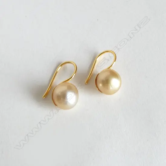 18ct GOLD & BURMESE SOUTH SEA PEARL EARRINGS