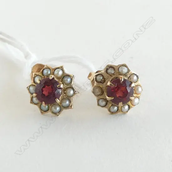 PR 9ct GOLD GARNET ? & PEARL cluster STUD EARRINGS 2.13gms
