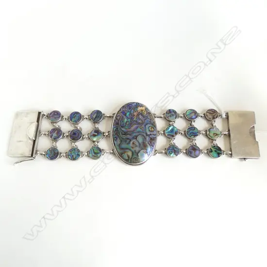 LARGE VINTAGE SILVER & PAUA SHELL BRACELET central lge oval w triple links. Wide clasp. W.50mm.