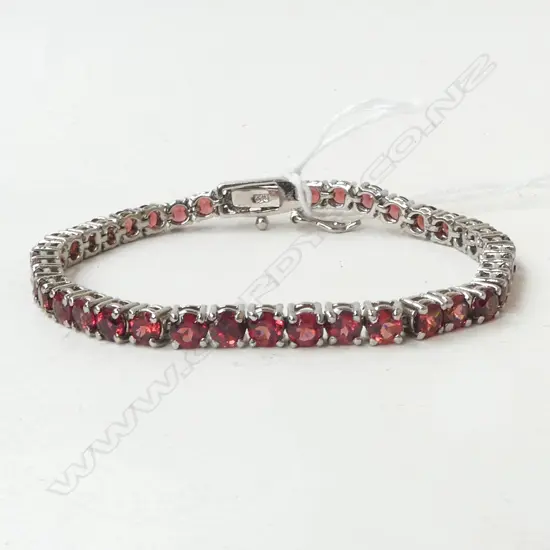 SILVER SET GARNET TENNIS BRACELET (SQUARE)