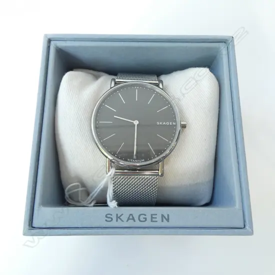 SKAGEN QUARTZ WRISTWATCH, SILVER-LOOK MESH STRAP, NEW OLD STOCK