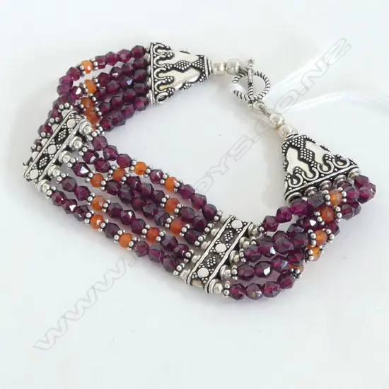 SILVER/GARNET/CARNELIAN BEAD BRACELET