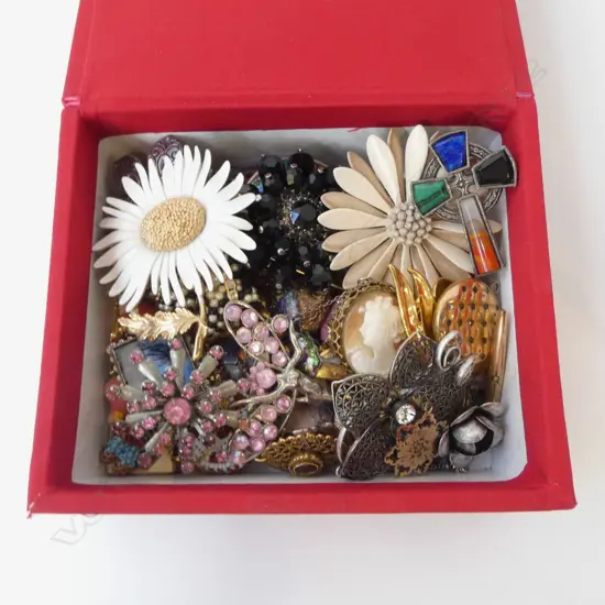 ASST. COSTUME JEWELLERY