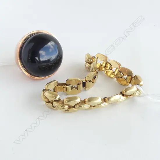 VINTAGE GOLD PLATED BRACELET & CHUNKY 70's COPPER & RESIN RING (SIZE U)