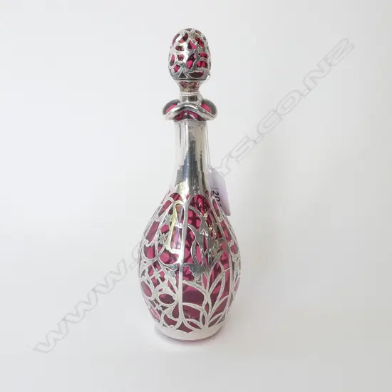 CRANBERRY GLASS BOTTLE w. STG DECORATION, B'HAM 1901 H.195mm (cracks to the bottle)