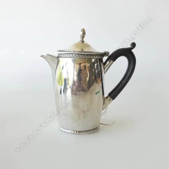 STG SILVER HOT WATER POT, LONDON 1915 239gms