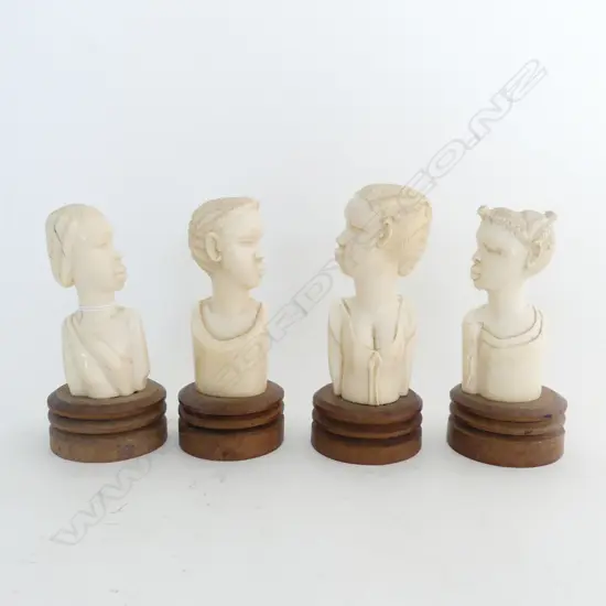 4 CARVED IVORY AFRICAN FIGURES H.150mm
