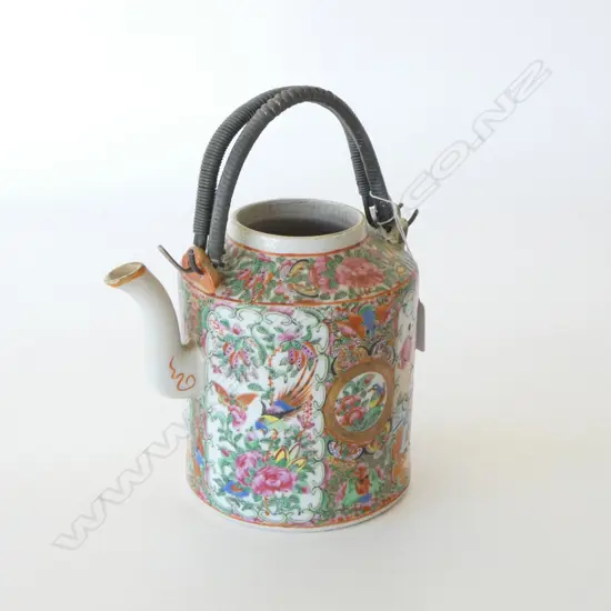 FAMILLE ROSE TEAPOT (NO LID) H.235mm repairs