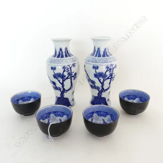 PR B/W CRANE VASES H.210mm w. 4 RICE BOWLS