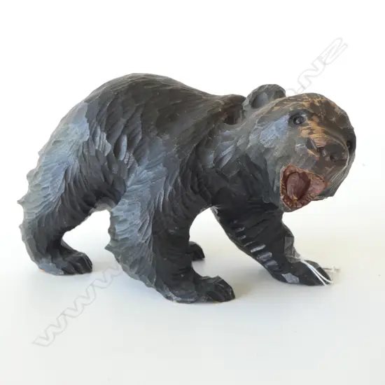 1960's JAPANESE CARVED ROARING BEAR, H.130 x 180mm