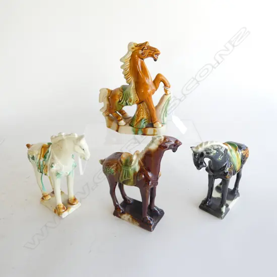 4 CERAMIC CHINESE STYLE GLAZED HORSES H.150mm