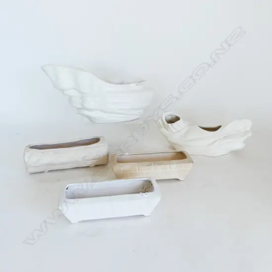 5 PCS CROWN LYNN; 2 MANTLE VASES, L.270/230mm (both faults) & 3 SML TROUGH VASES, MATTE FINISH L.160mm (1 chipped)