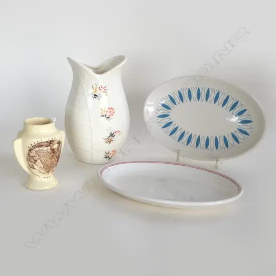 4 PCS CROWN LYNN; FLORAL OPEN NECK VASE, H.180mm, SM TOURIST POSY VASE, H.100m & 2 OVAL SIDE PLATES (all stamped)