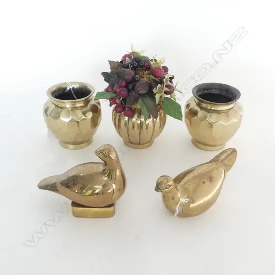 2 ORIENTAL BRASS VASES H.100, 2 BRASS BIRD ORNAMENTS, SOLID BRASS SLAB & OTHER