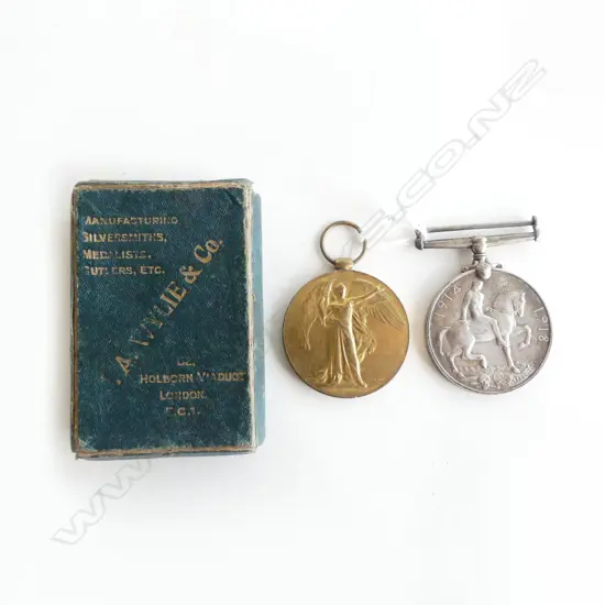 2 WWI MEDALS, BOTH #44818 PTE. T KENDALL
