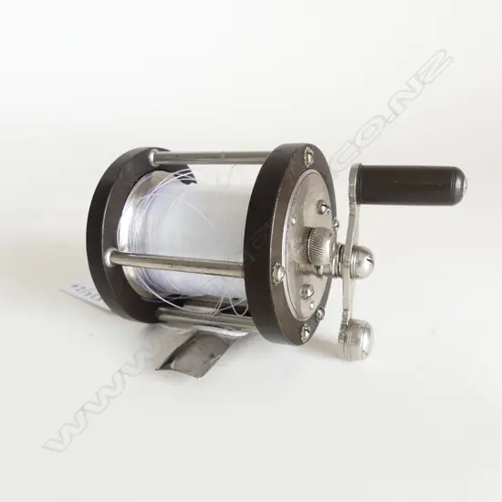 VINTAGE 1889 PAT JULIUS VON HOFE CHICAGO FLY FISHING REEL L90MM