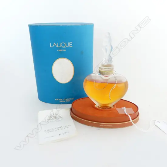 LALIQUE PARFUM FALCON COLLECTION 'AMOUR'; Ed. 280, 1997, original box, some evaporation, bottle h.135mm