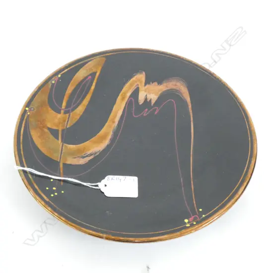 PETER COLLIS PLATE Dia.240mm  gilt red & yellow decoration on black