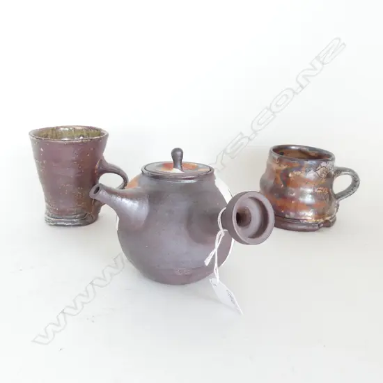 DUNCAN SHEARER POTTERY MUG + OTHER + JAPANESE STUDIO TEAPOT