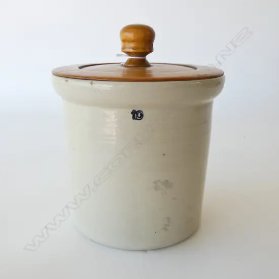 CROCK w. WOODEN LID H.260mm