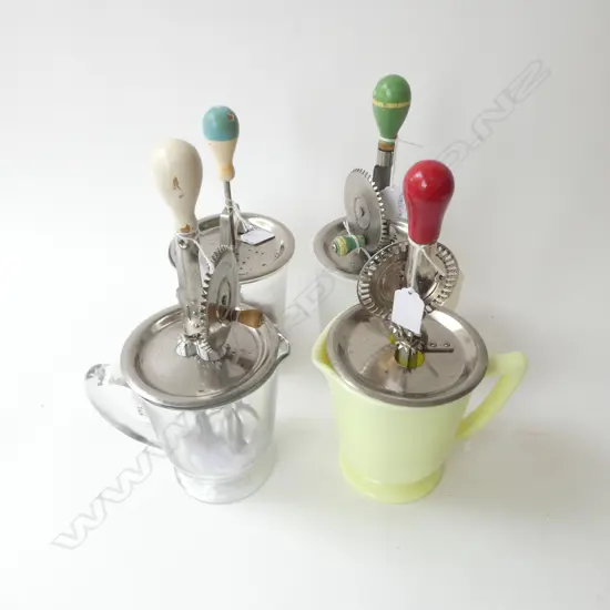 (3390/3110/3617/2810/3514/2969) 3 VINTAGE HAND HELD BEATER w. 1 CHOPPER ALL ON GLASS MEASURES H.320mm