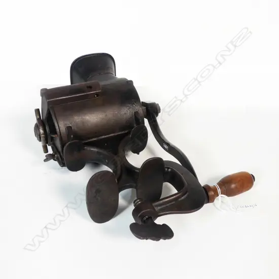 3687 VINTAGE CAST IRON MEAT MINCER L330MM