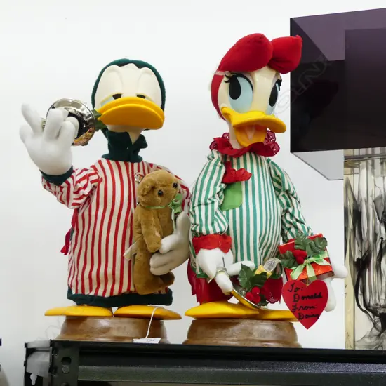 VINTAGE SANTAS BEST DAISY & DONALD DUCK ANIMATED CHRISTMAS CAROL FIGURES H.430mm