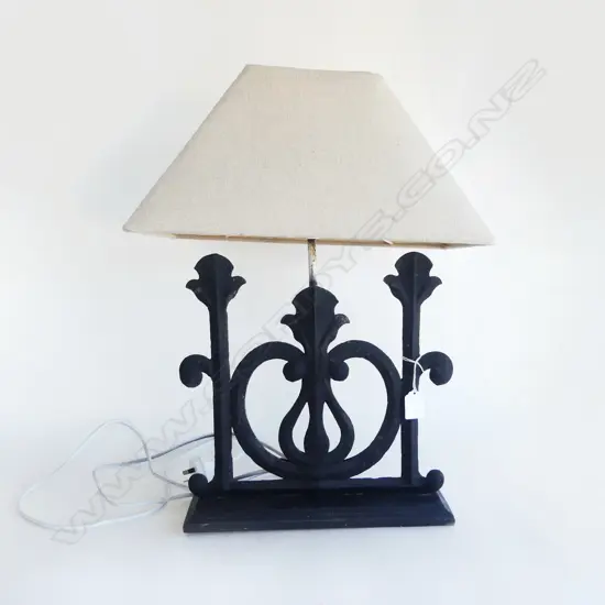 RUSTIC METAL TABLE LAMP H.535mm